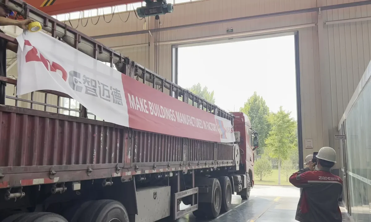 Éxito en la entrega de un avanzado robot de soldadura a un cliente mongol: Aumento de la precisión y la productividad